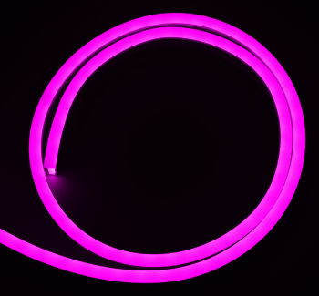 Violett, LED Neonflex, 12 V, 1 cm Segmente, pro Meter